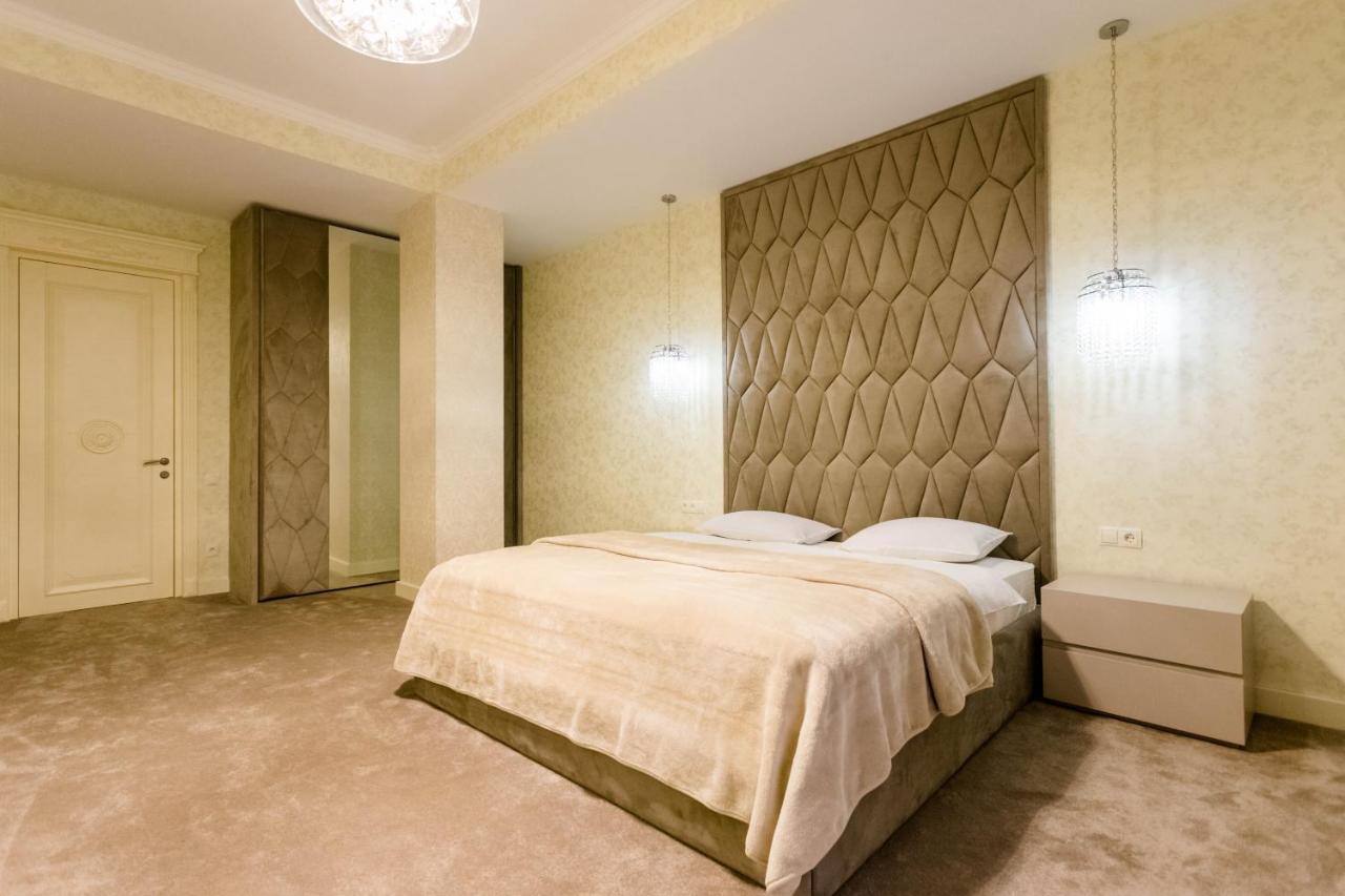 The Grand Apartment Tbilisi Exteriör bild